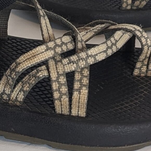 Chaco Thong Water Sandal Hike Arch Support Strappy Size 10 Grey White Pattern - Picture 7 of 7